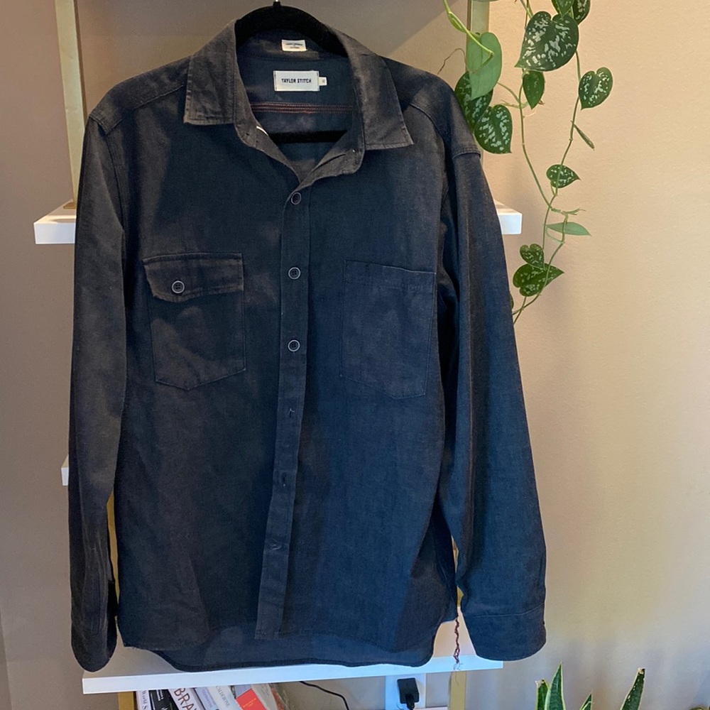 Taylor Stitch men’s black denim button down size large